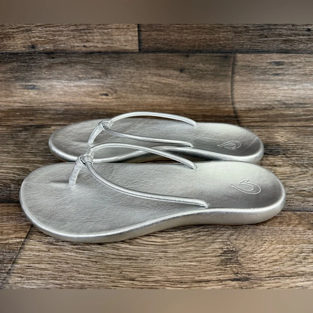 OluKai Huawai‎ Flip Flop Silver NEW SZ 11